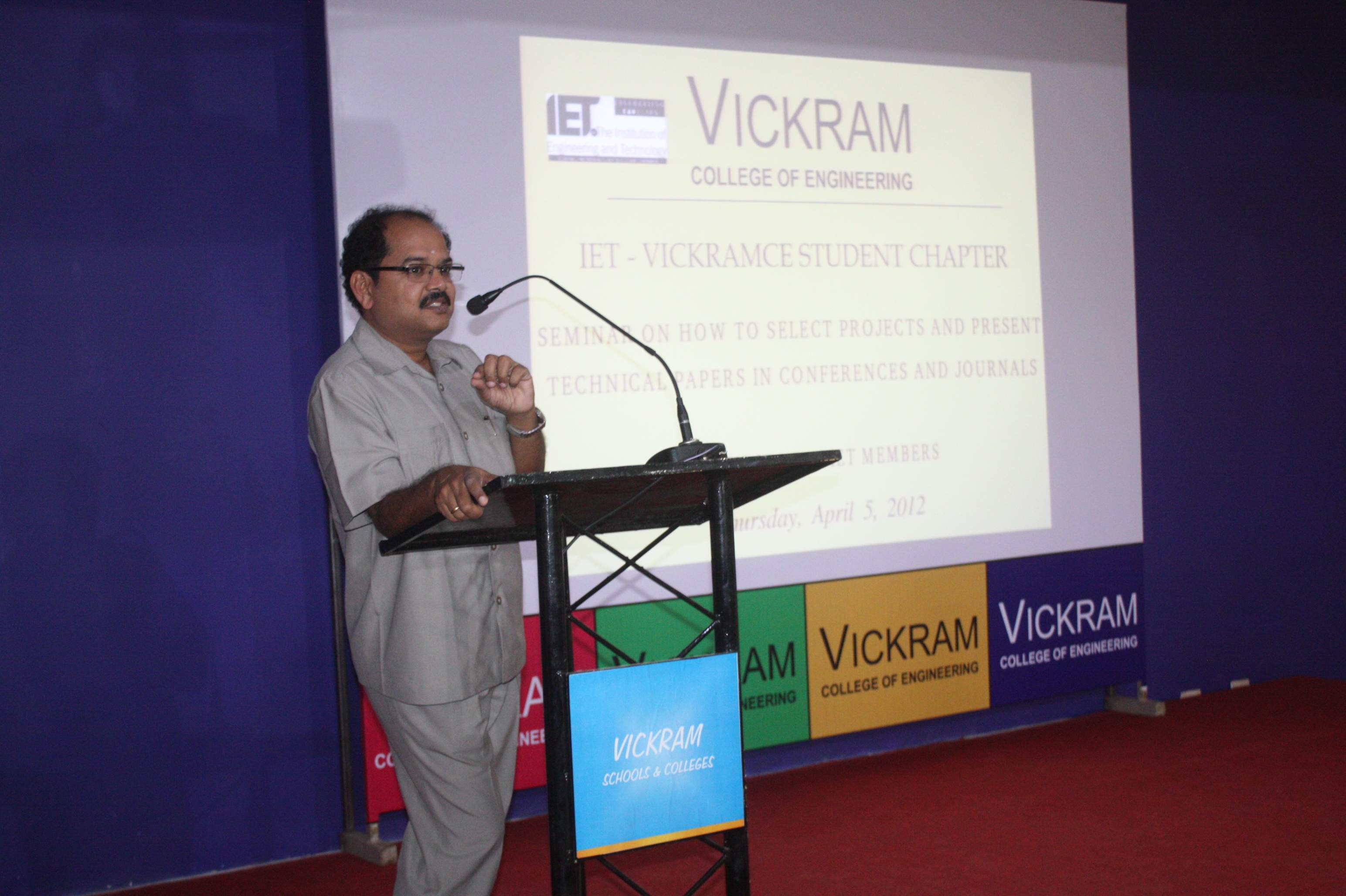 Dr. S. Suresh Kumar, Principal, Vivekanandha College of Technology for Women addressing the gathering