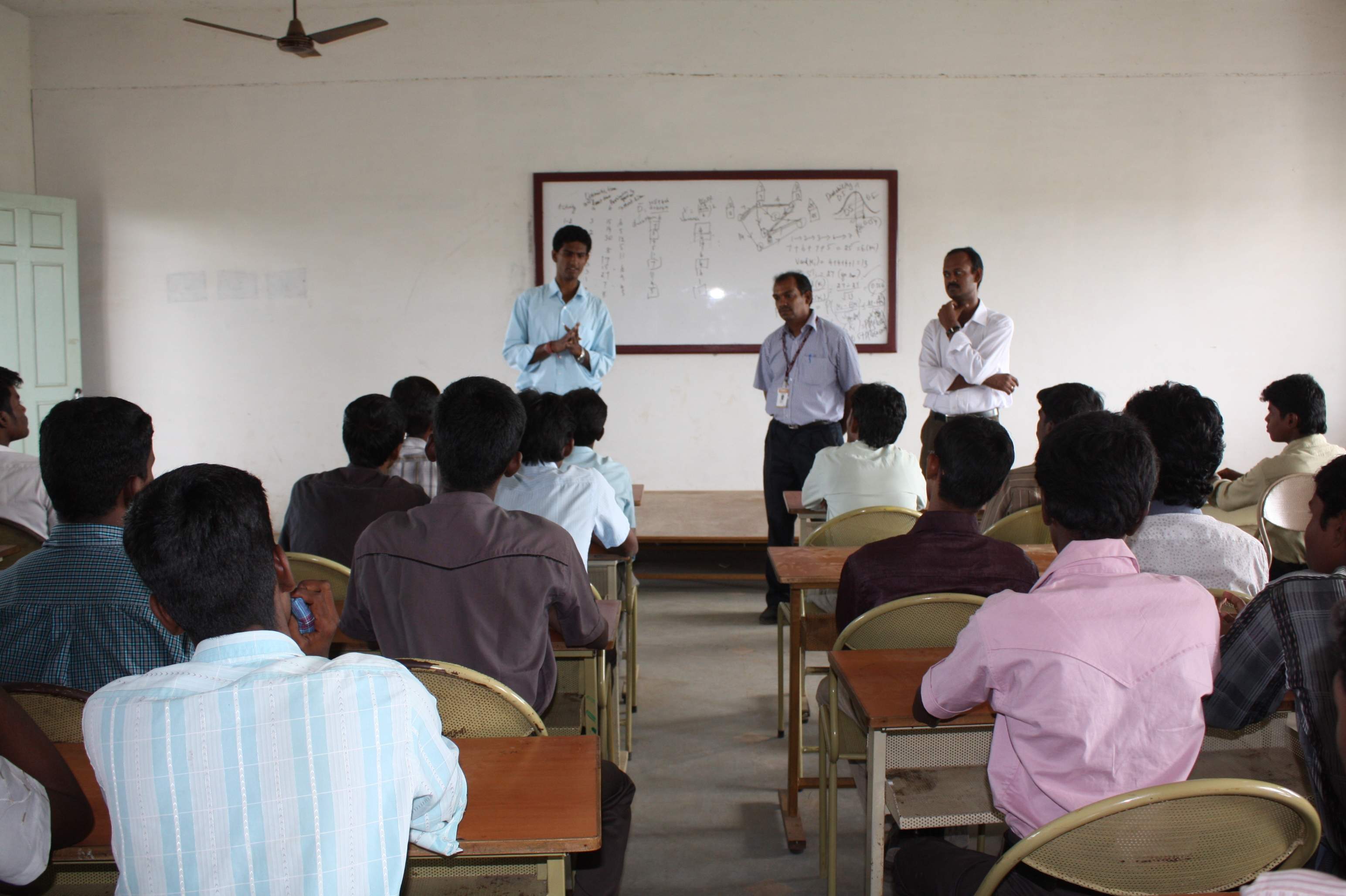 Ramachandran-Alumni Mechanical Engineering Interacting with the Students