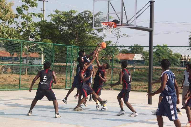 Mohamed Sathak Engineering College VS ACCET Karaikudi at the quarter final match.