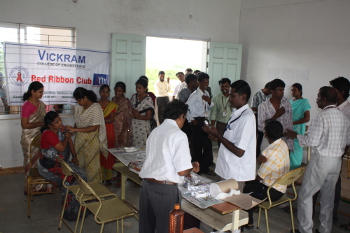 Students and staff getting vaccinated